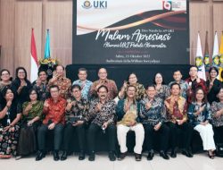 UKI Toraja Kukuhkan Guru Besar Keempat, Prof. Dr. Dra. Dina Gasong, M.Pd.