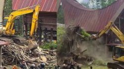 Rumah Tongkonan Ka’pun Toraja Berusia 300 Tahun Dirobohkan